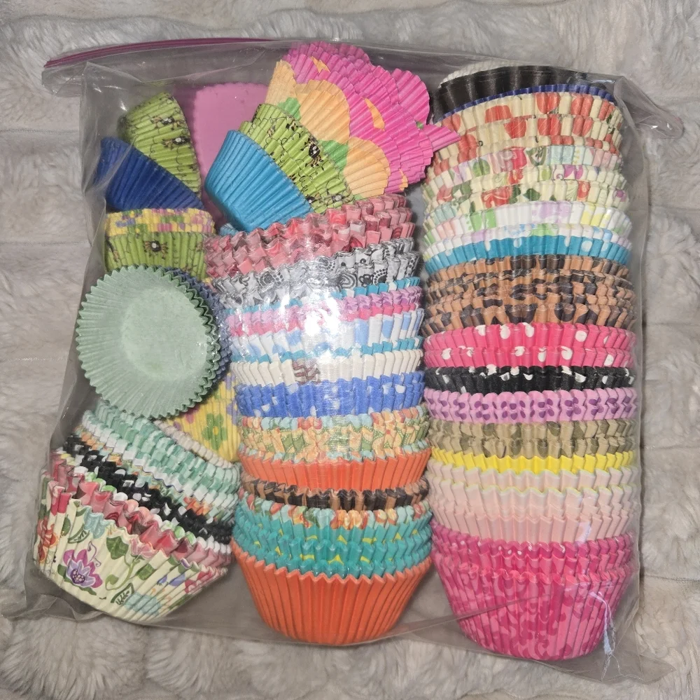 Over 400 Colorful Cupcake Liners Set